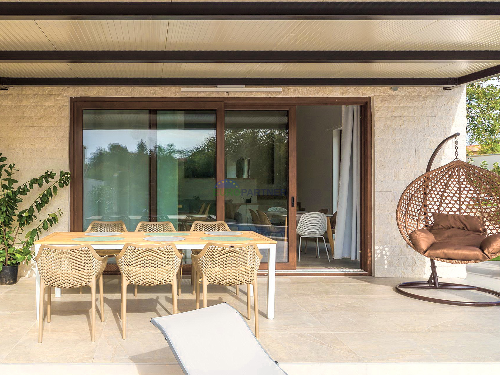Istria, Sveti Vićenat, semi-detached house with a swimming pool