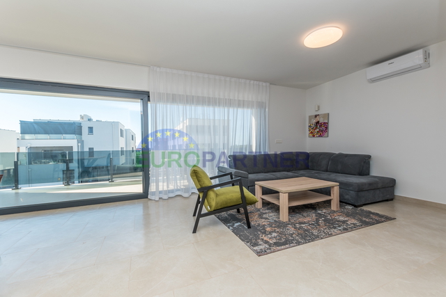 Novigrad – möblierte Wohnung mit Meerblick