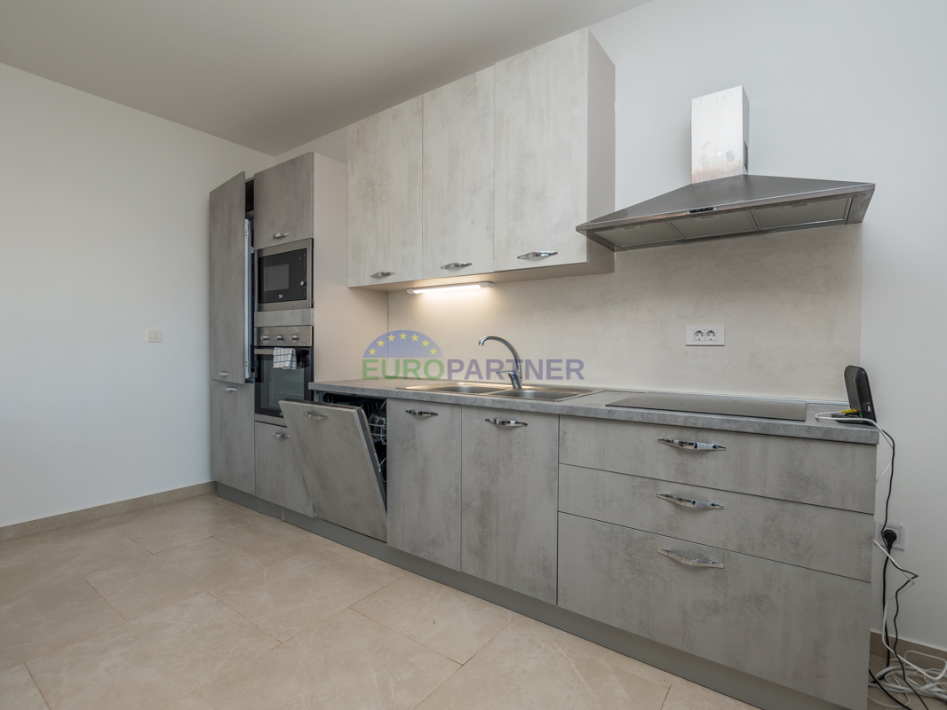 Novigrad – möblierte Wohnung mit Meerblick