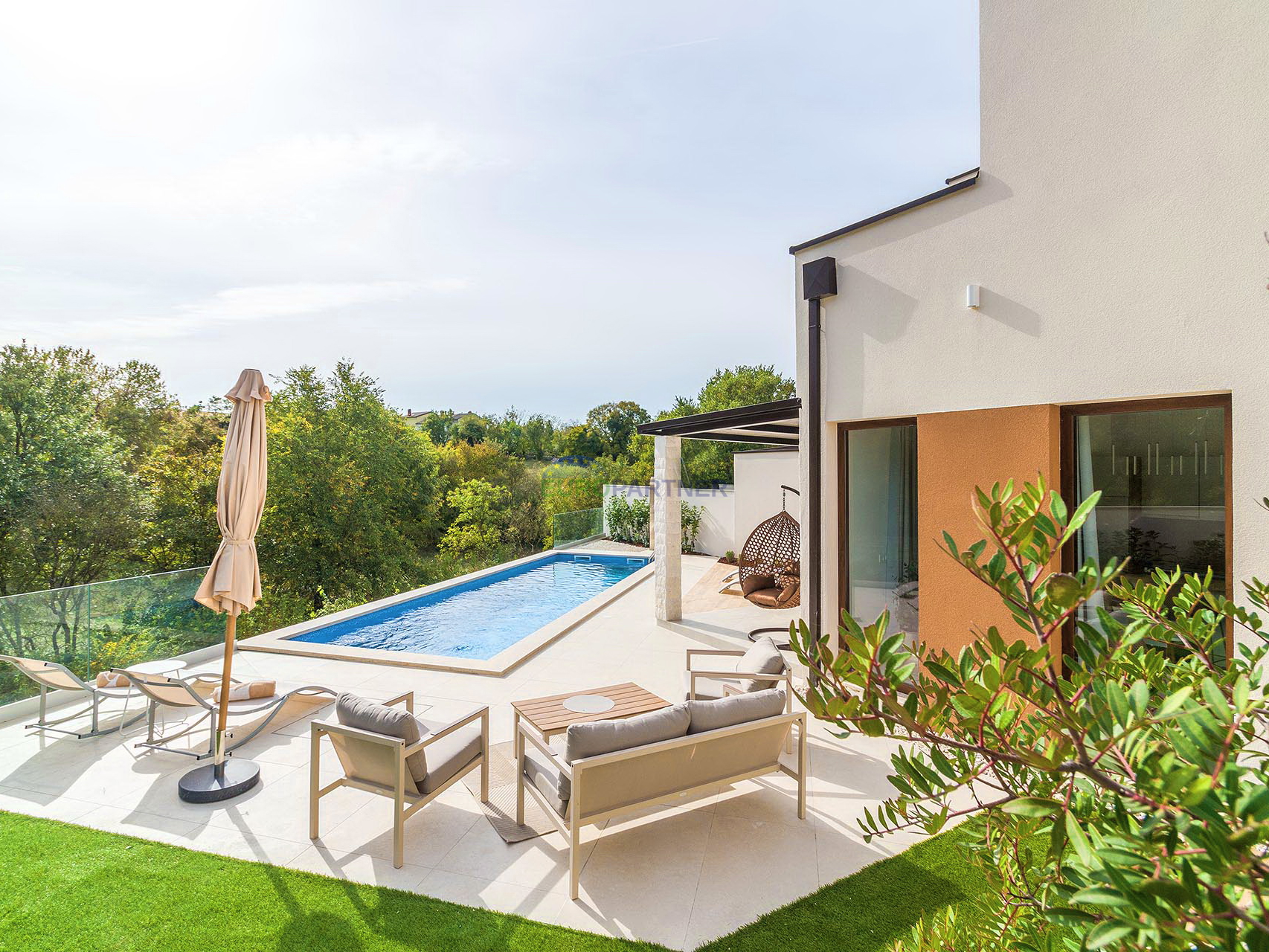 Istria, Sveti Vićenat, semi-detached house with a swimming pool
