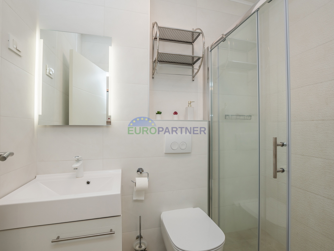 Novigrad – möblierte Wohnung mit Meerblick