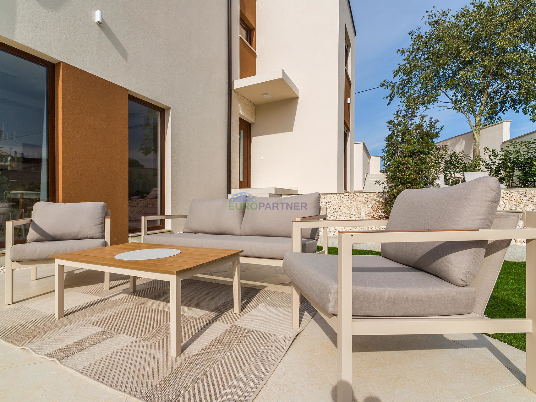Istria, Sveti Vićenat, semi-detached house with a swimming pool