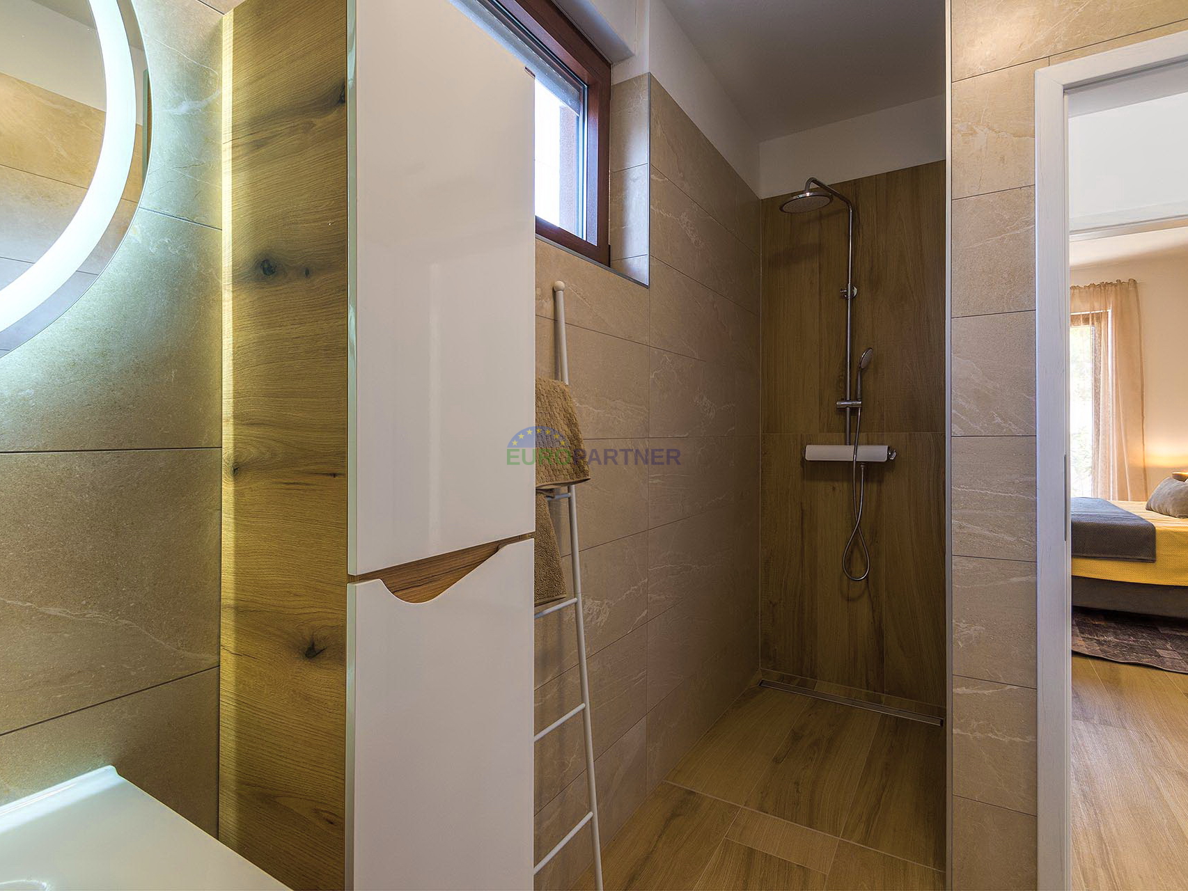 Istria, Sveti Vićenat, semi-detached house with a swimming pool