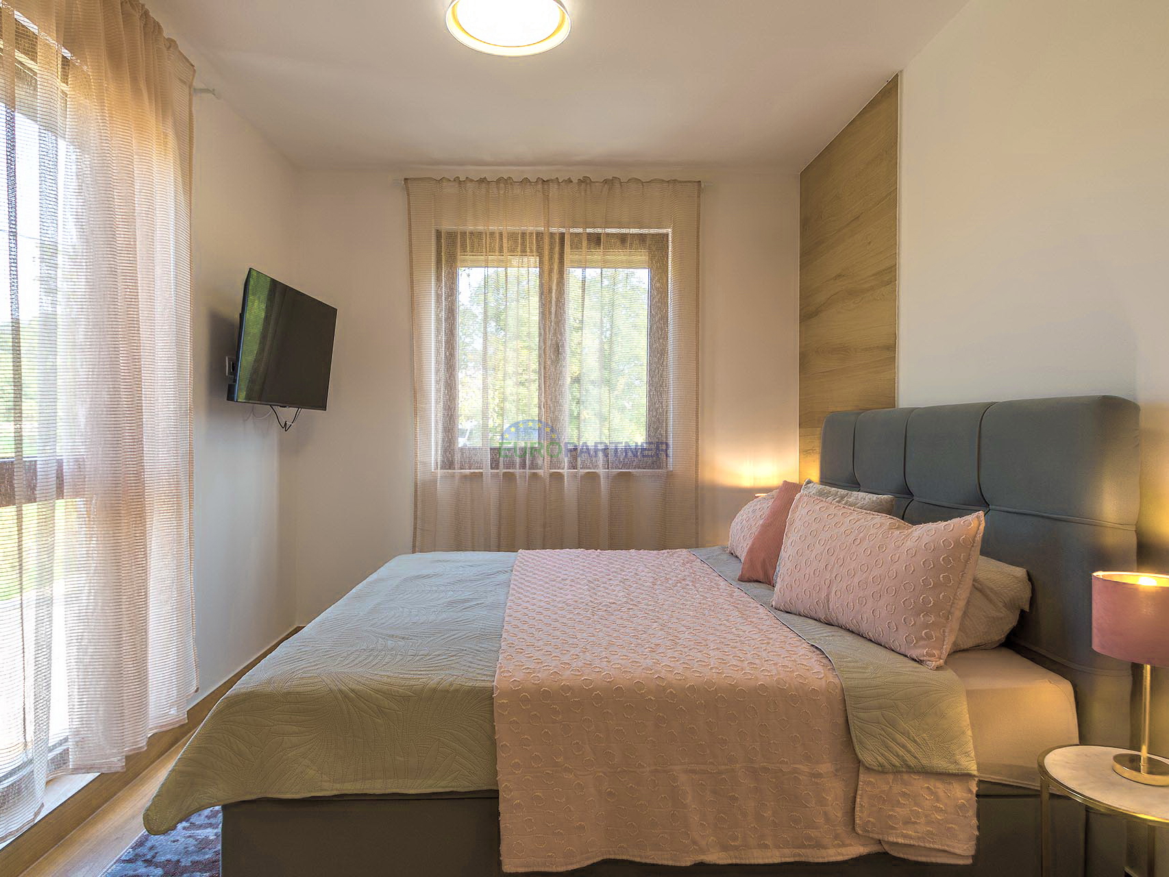 Istria, Sveti Vićenat, semi-detached house with a swimming pool