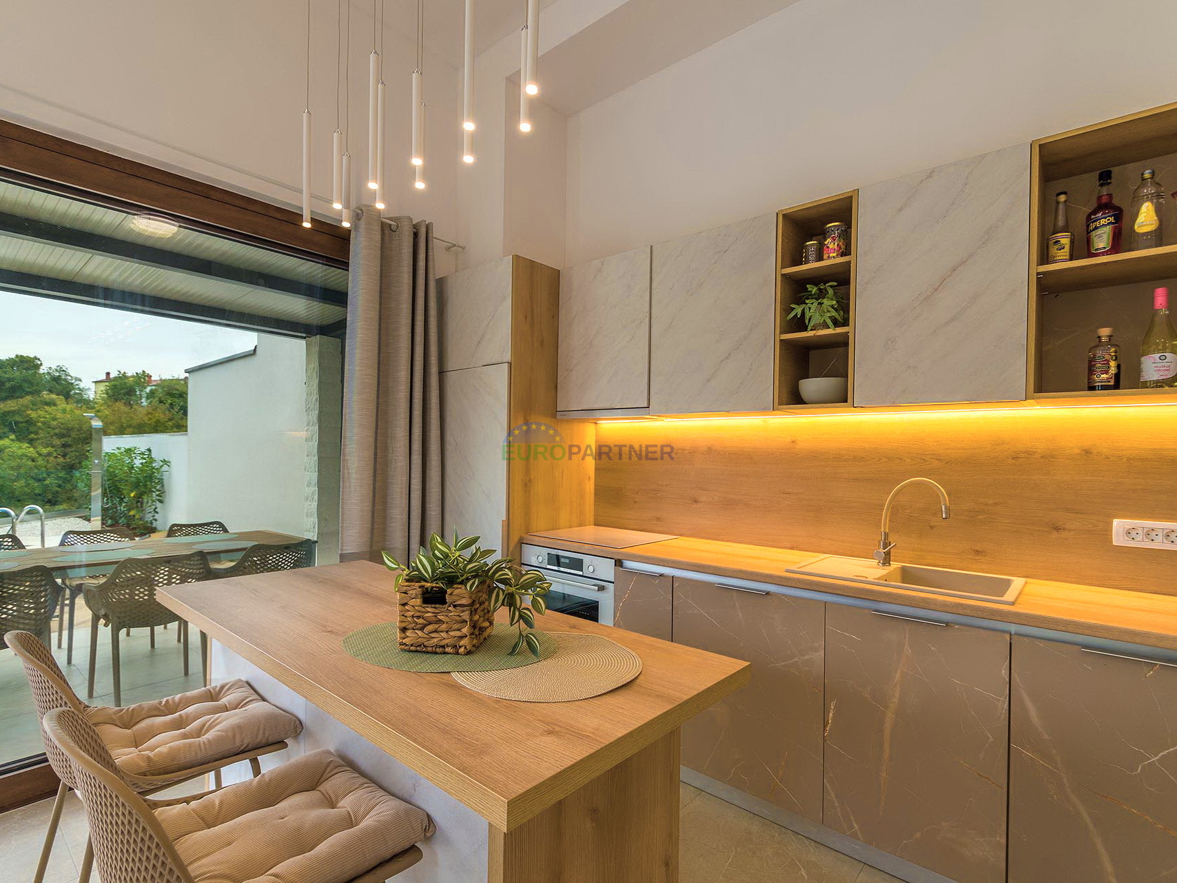 Istria, Sveti Vićenat, semi-detached house with a swimming pool
