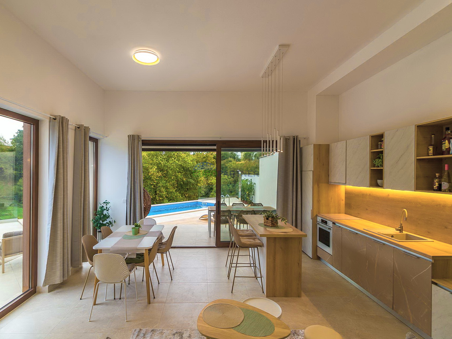 Istria, Sveti Vićenat, semi-detached house with a swimming pool