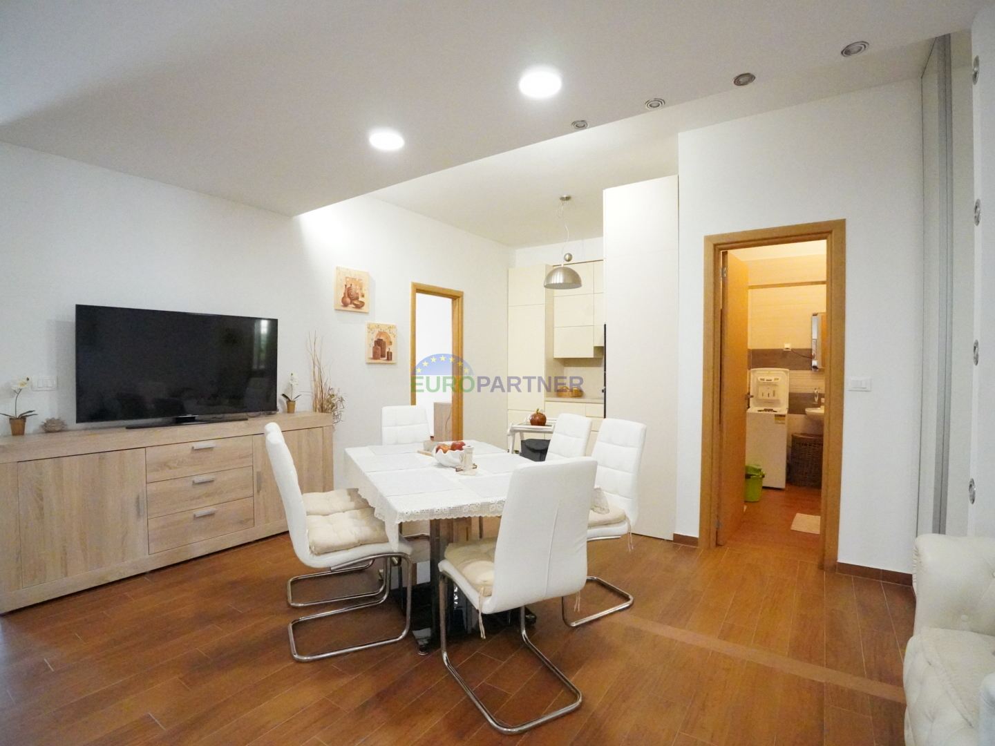 Stan 600m od mora&comma; Pore&ccaron;&excl;