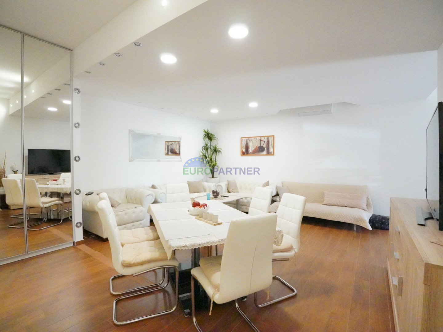 Stan 600m od mora&comma; Pore&ccaron;&excl;