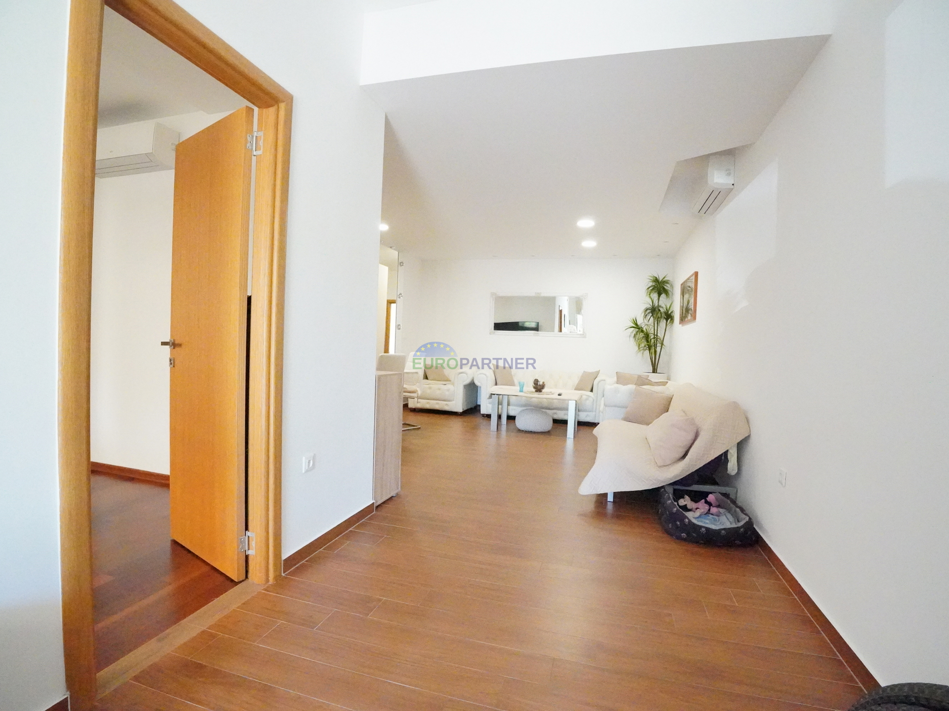 Stan 600m od mora&comma; Pore&ccaron;&excl;