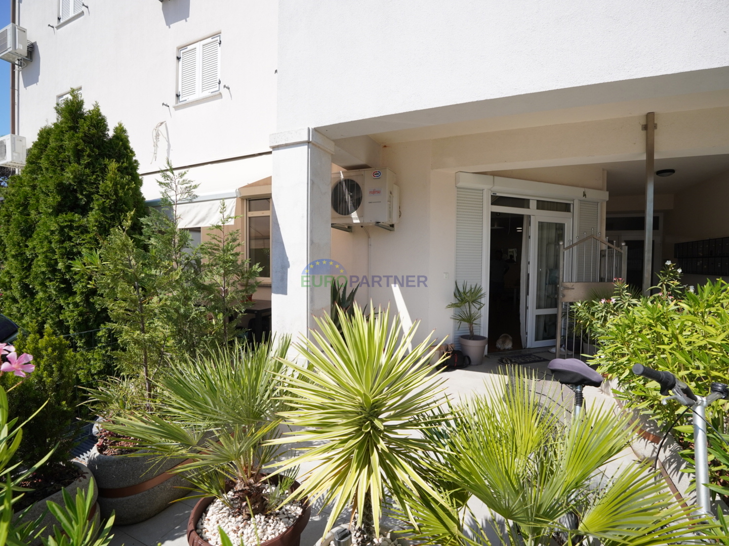 Stan 600m od mora&comma; Pore&ccaron;&excl;