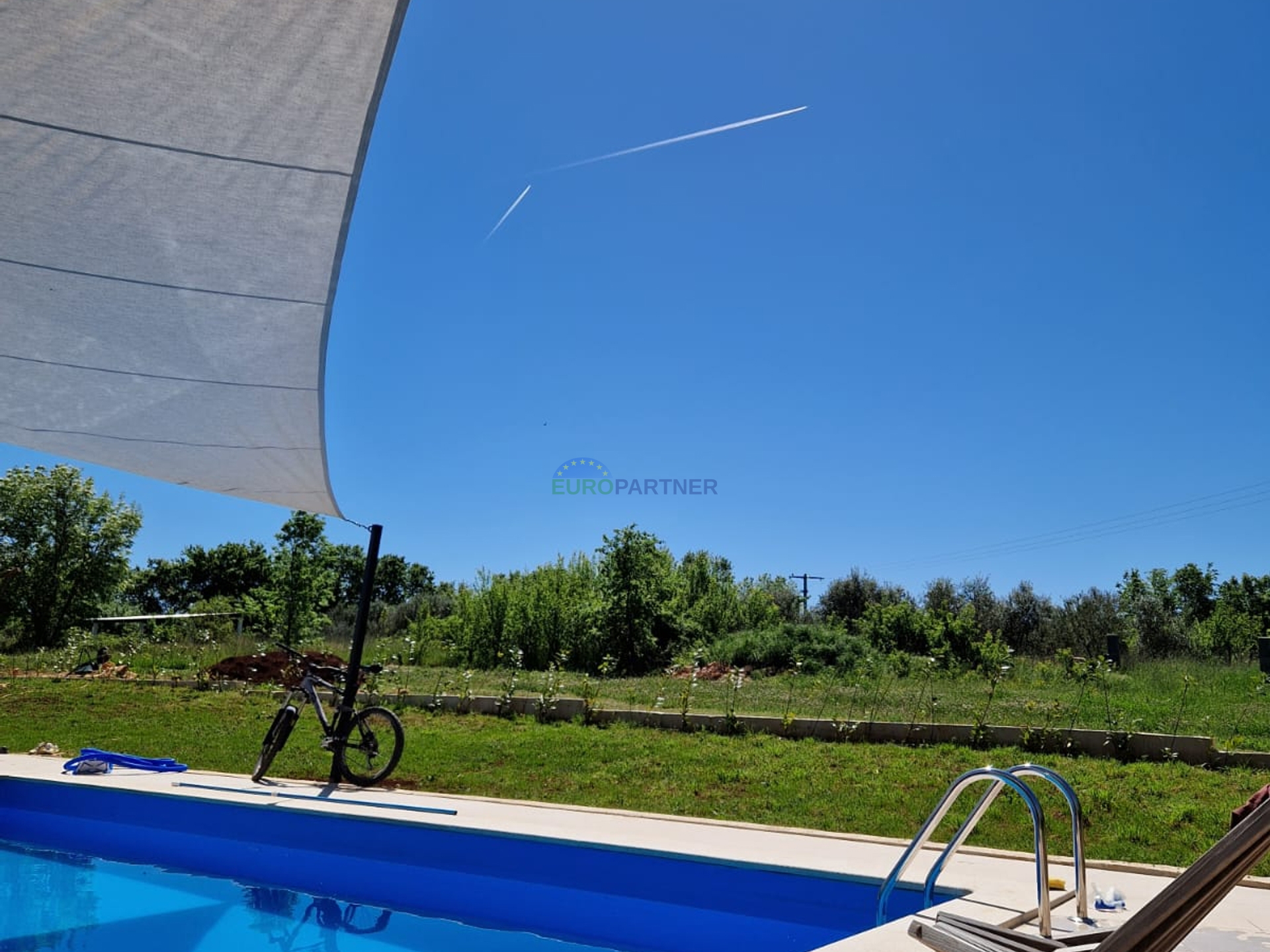 Istria, vicinity of Rovinj, beautiful single-storey house with pool