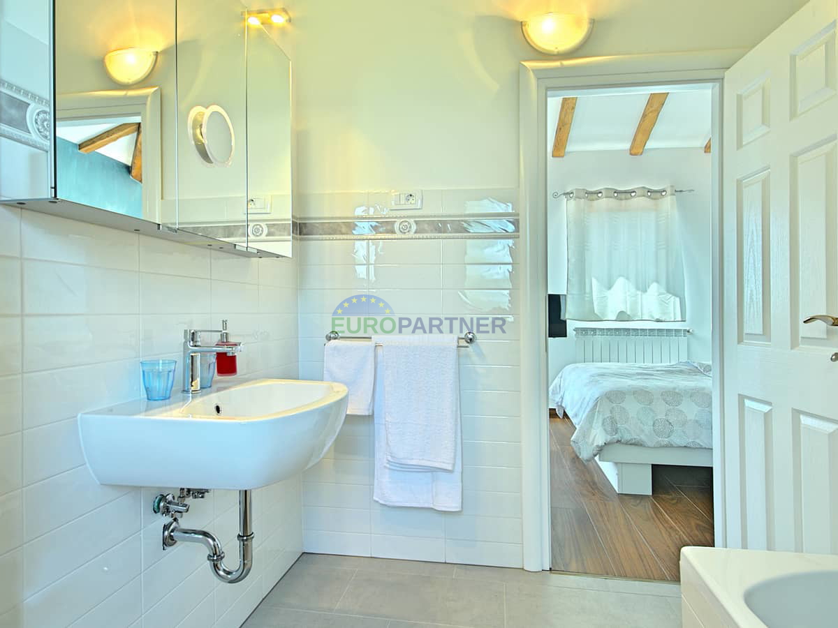 Istrien, Novigrad, Villa mit Pool an ausgezeichneter Lage