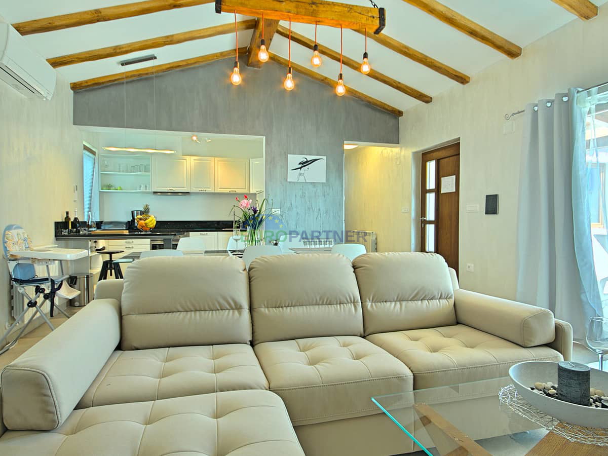 Istrien, Novigrad, Villa mit Pool an ausgezeichneter Lage