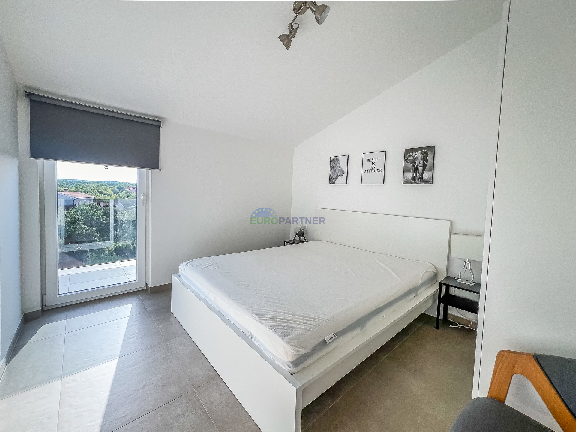 Stan s pogledom na more&comma; Pore&ccaron;&comma; Istra