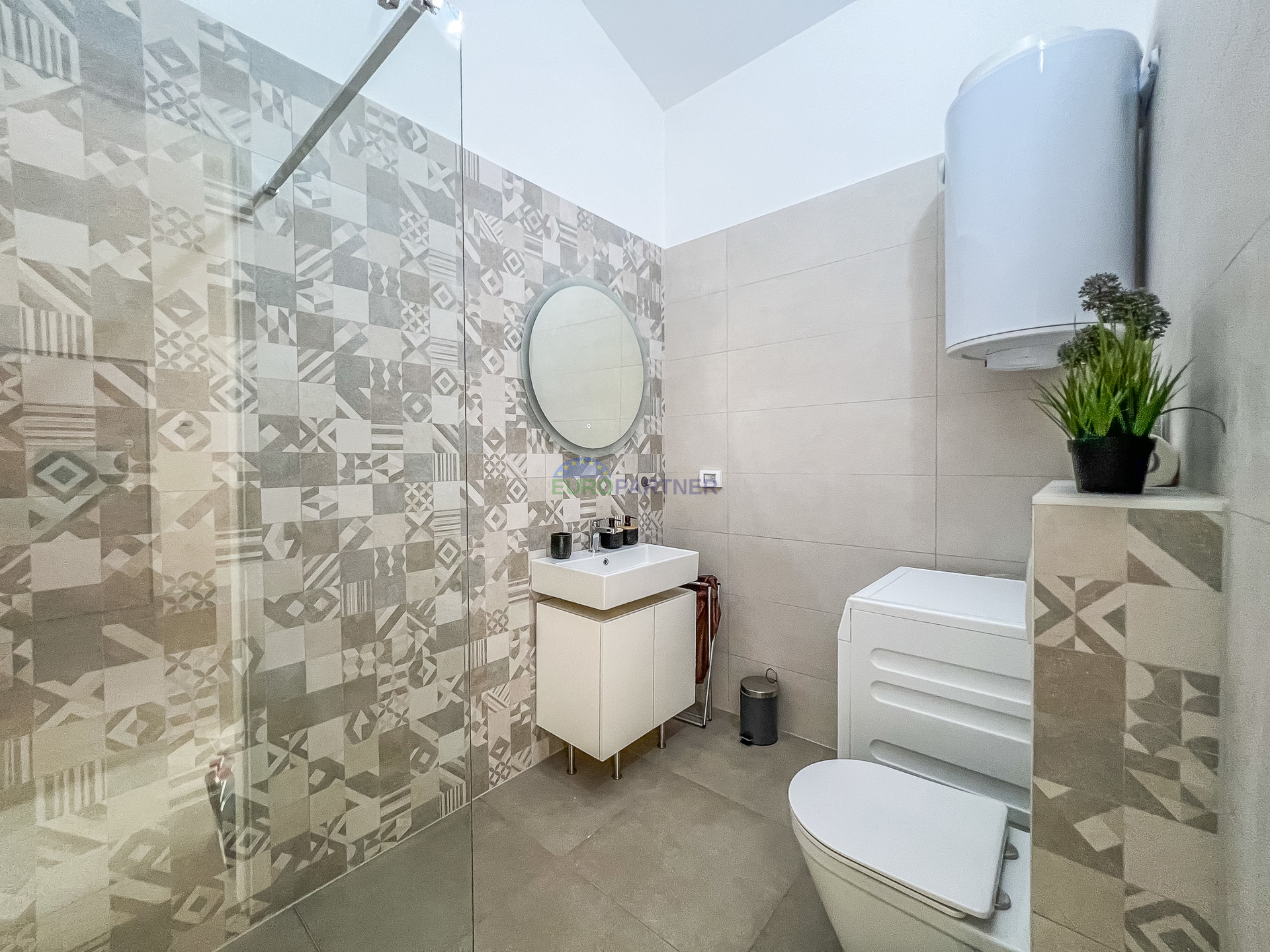 Stan s pogledom na more&comma; Pore&ccaron;&comma; Istra