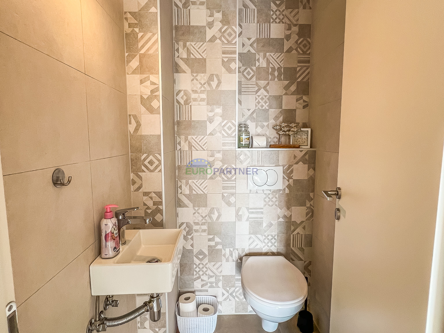 Stan s pogledom na more&comma; Pore&ccaron;&comma; Istra