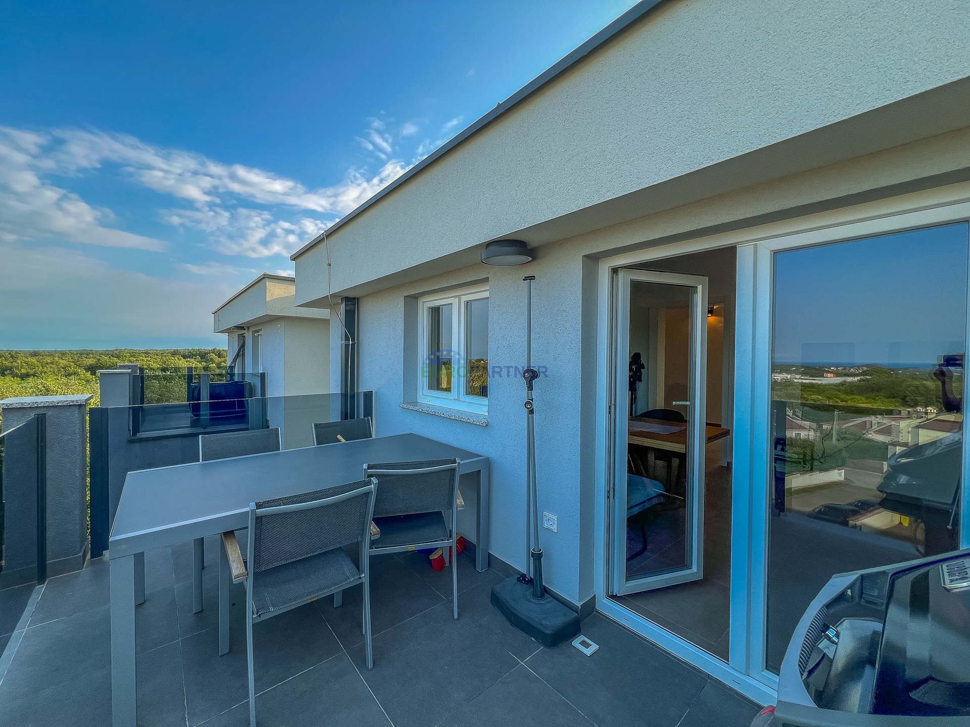 Stan s pogledom na more&comma; Pore&ccaron;&comma; Istra