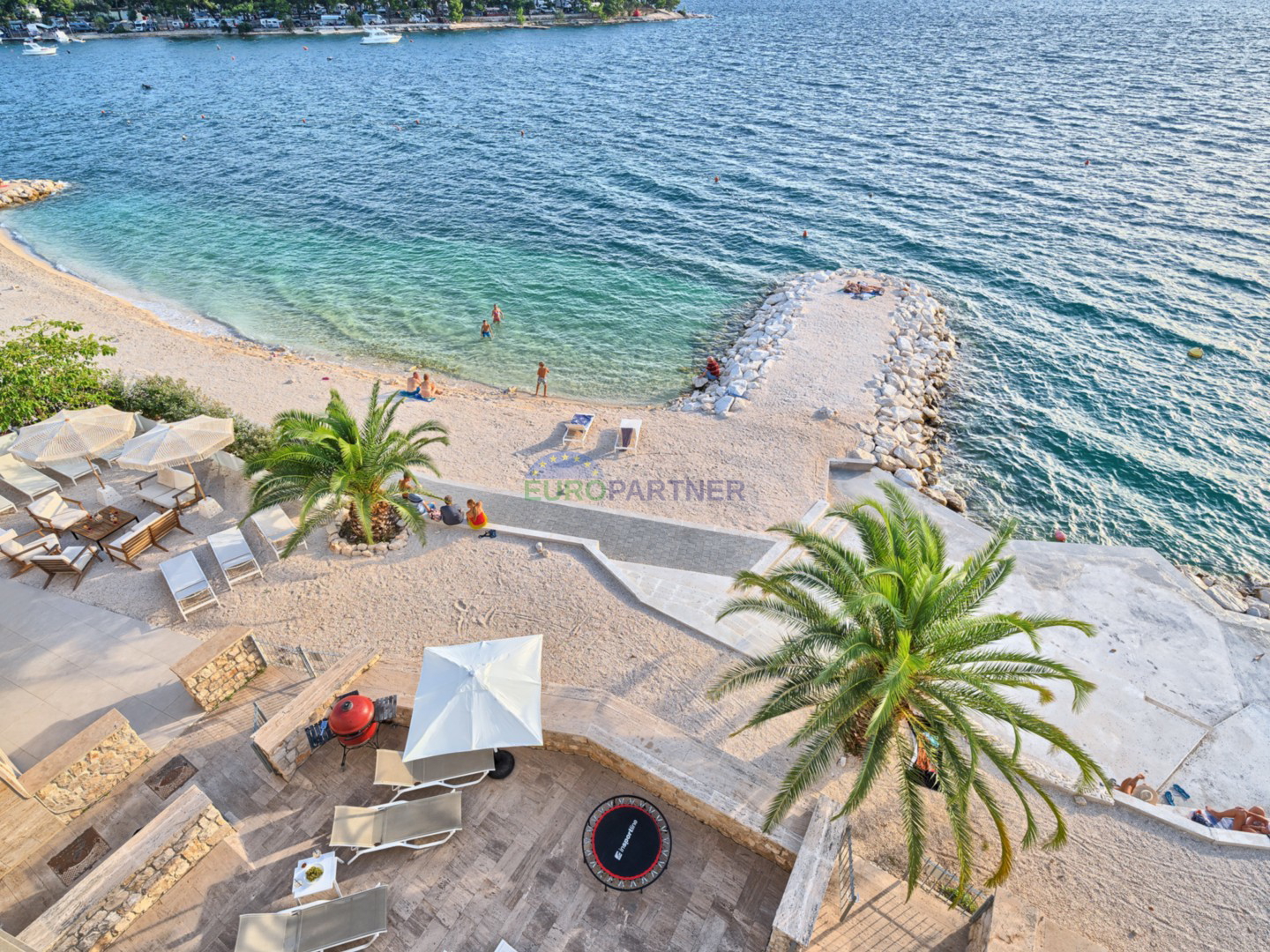 Prekrasna vila PRVI RED uz more&comma; Trogir&comma; &Ccaron;iovo