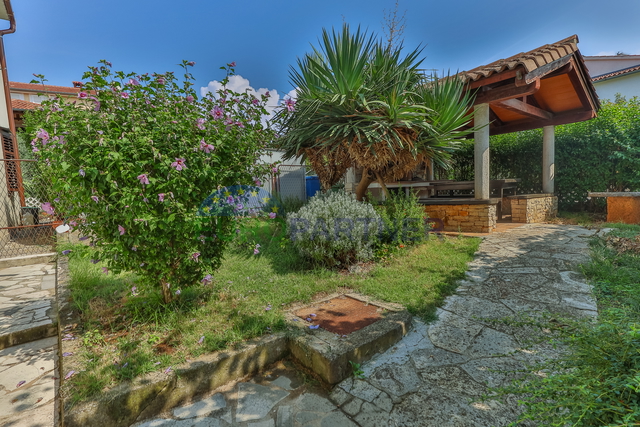 Apartment with garden, Poreč, 800m from the sea