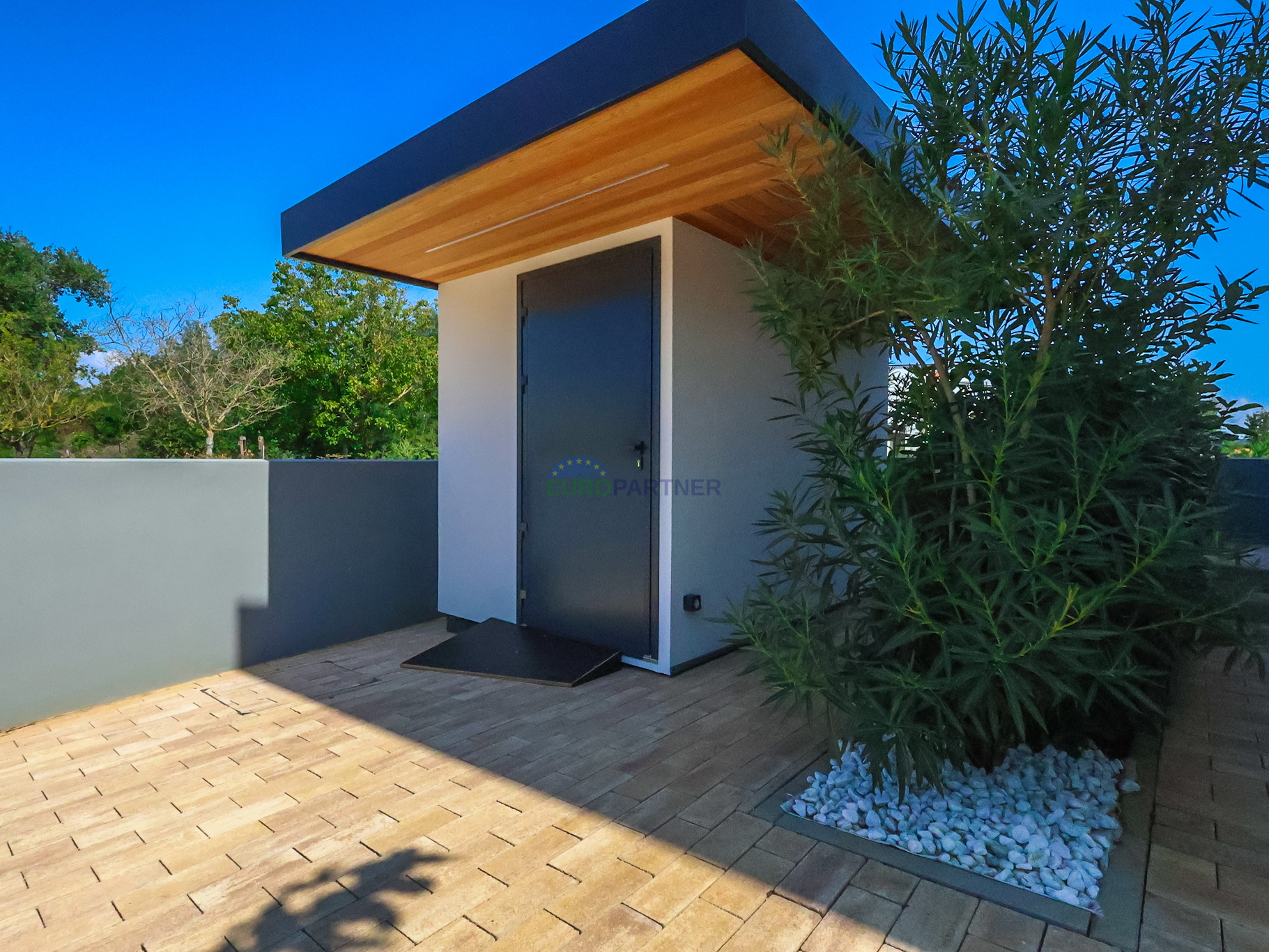 Elegantes modernes Doppelhaus mit Pool in Funtana