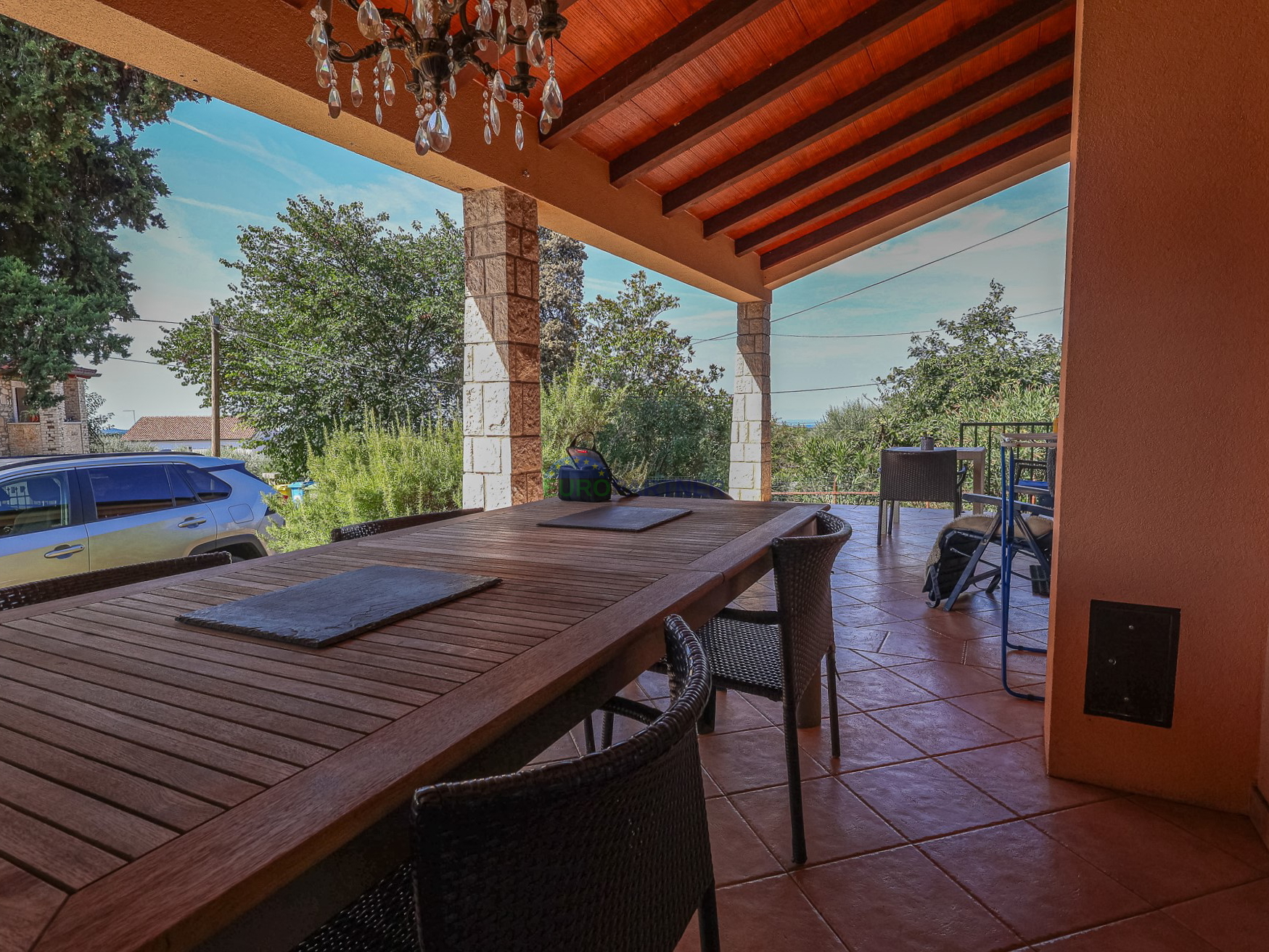 Single-story house with sea view, 10 km from Poreč