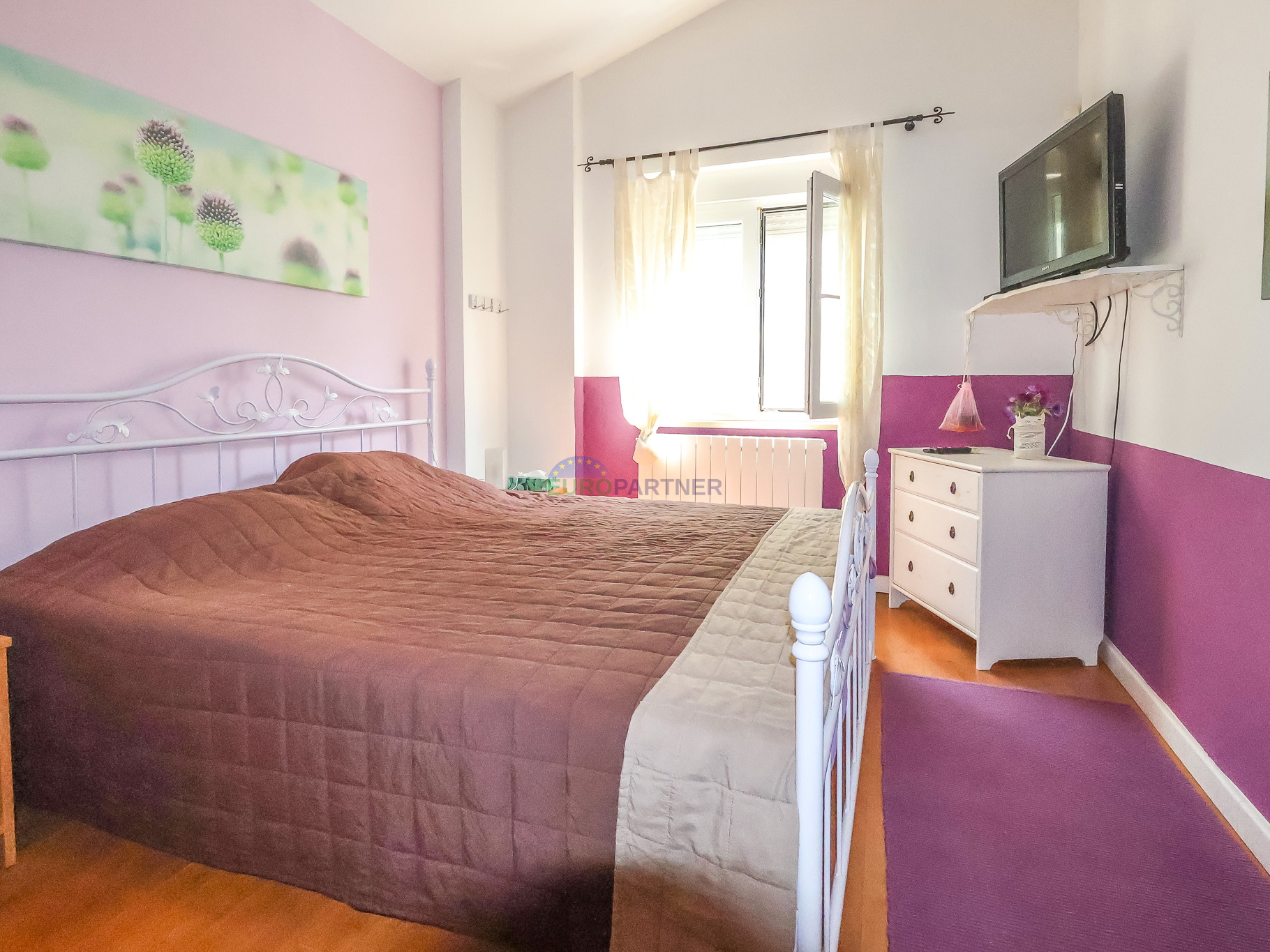 Single-story house with sea view, 10 km from Poreč