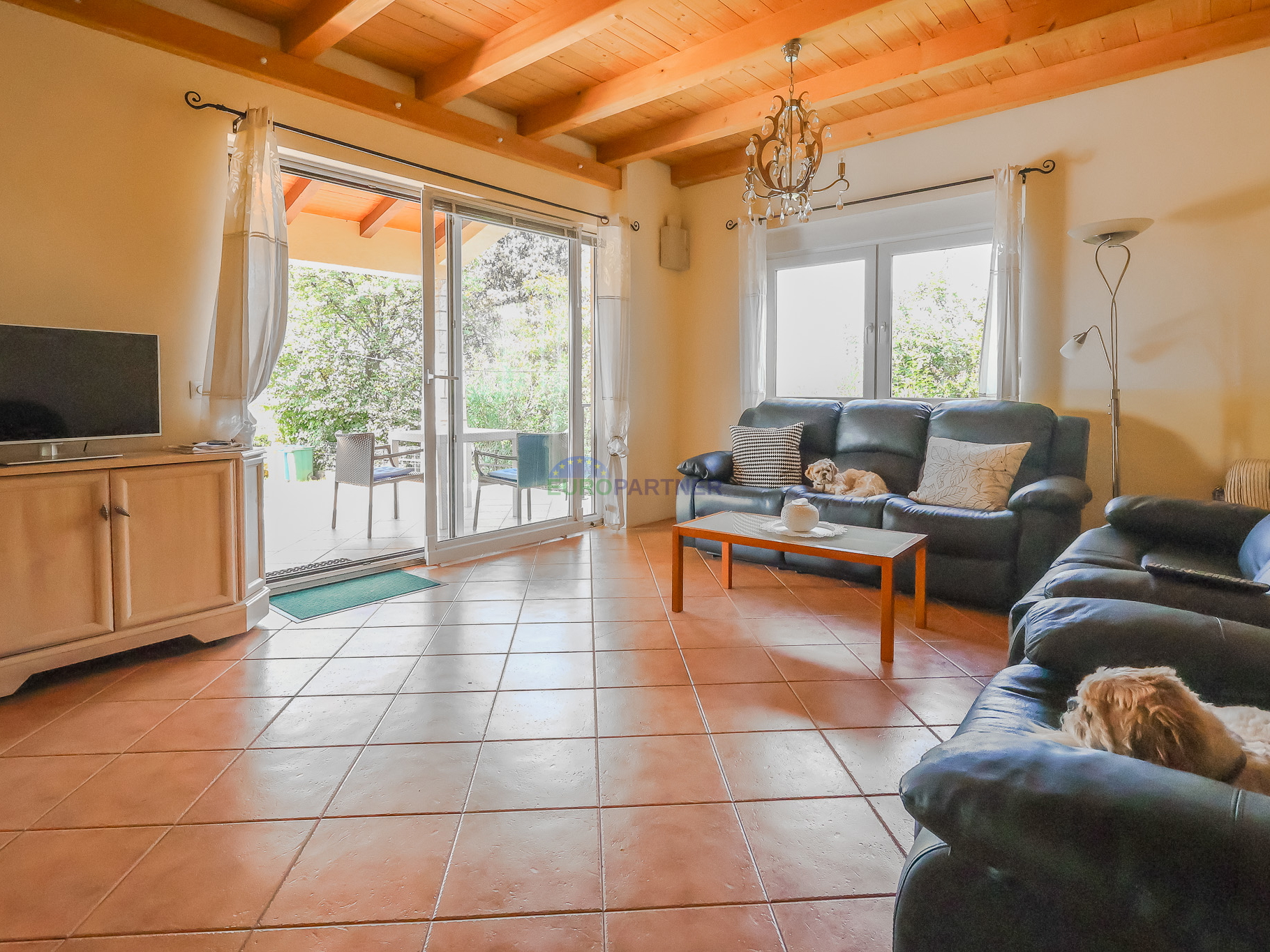 Single-story house with sea view, 10 km from Poreč