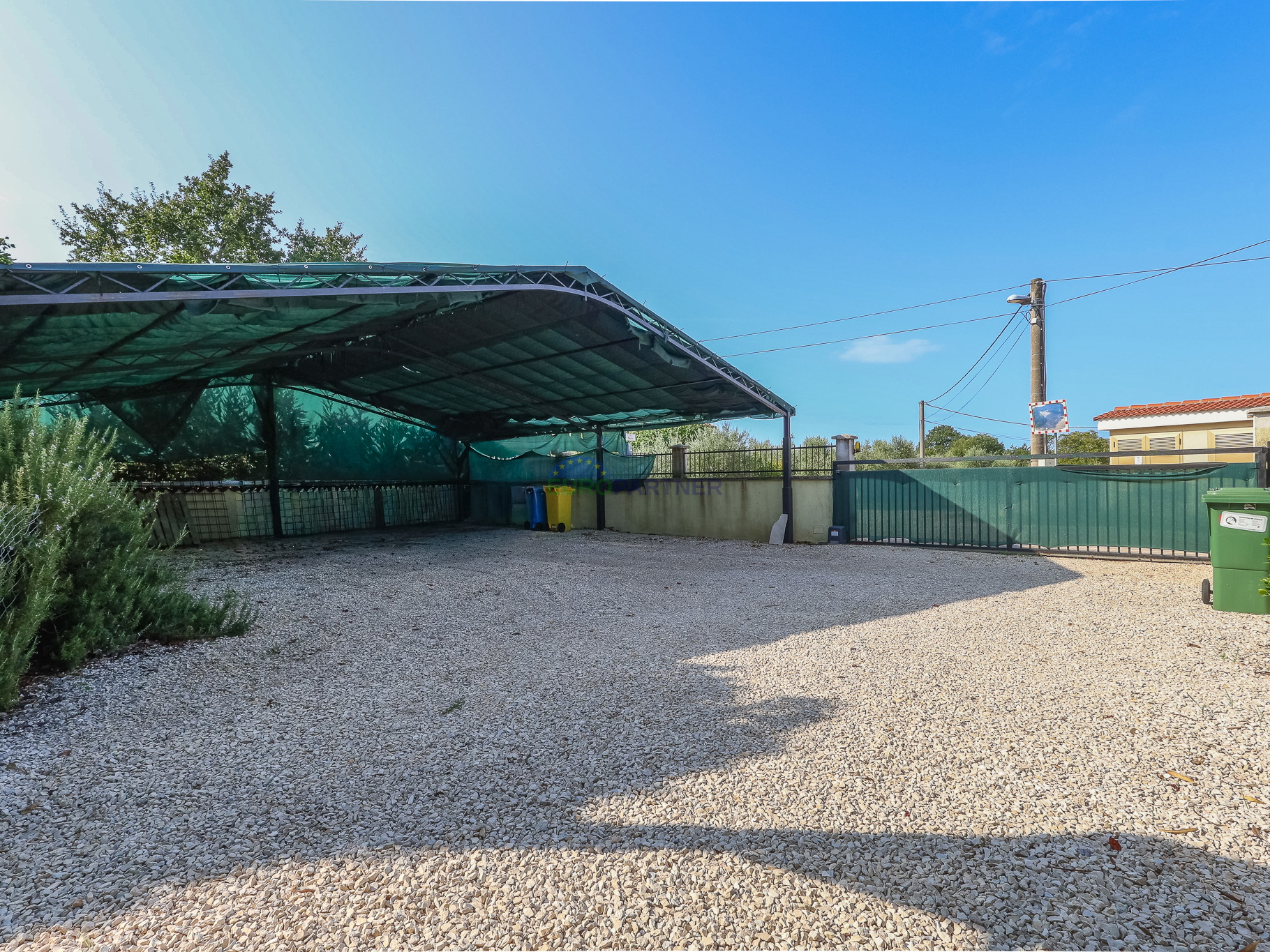 AGENZIA ESCLUSIVA - Palazzina a 5 km da Parenzo, Istria