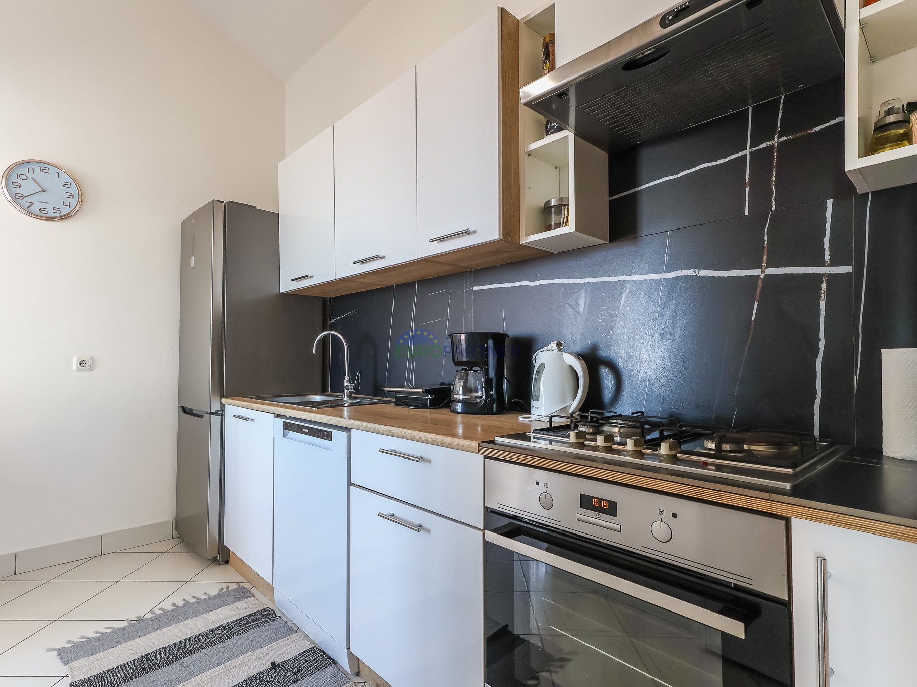Appartamento con vista mare, 300 metri dal mare, Parenzo, Istria
