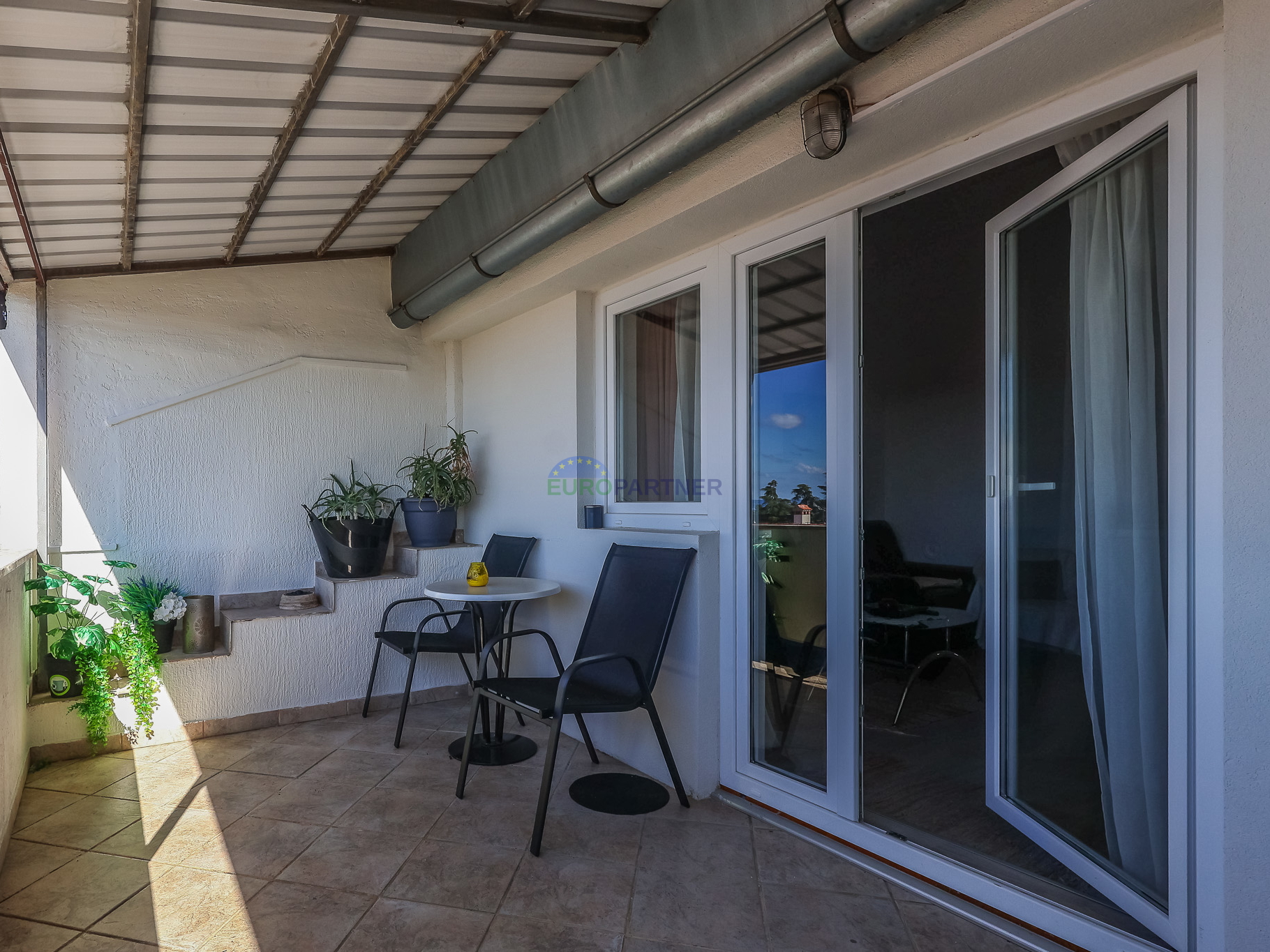 Appartamento con vista mare, 300 metri dal mare, Parenzo, Istria