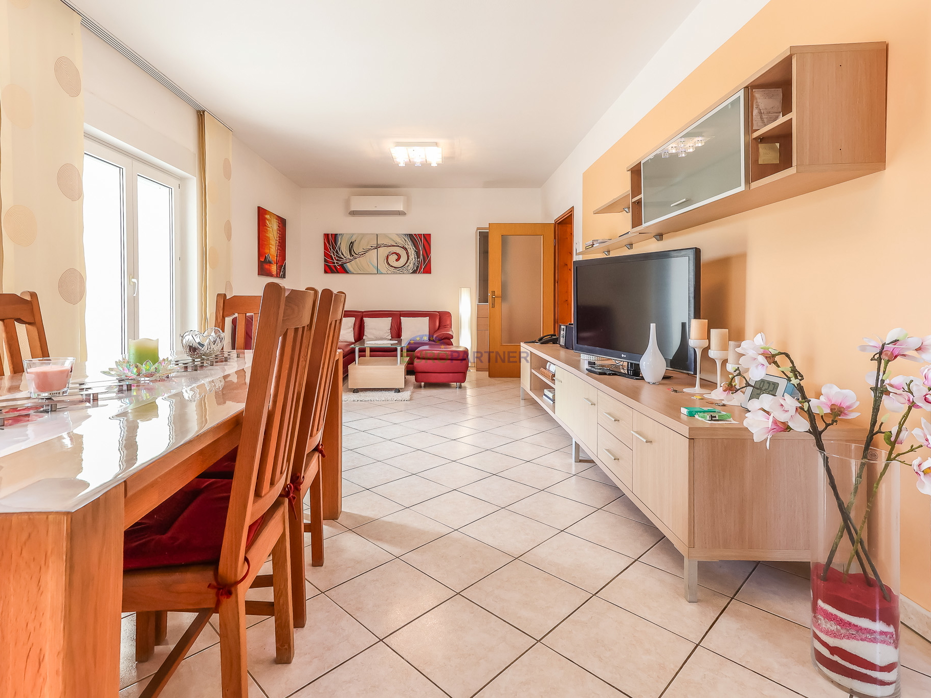 Casa indipendente con 4 appartamenti, Funtana