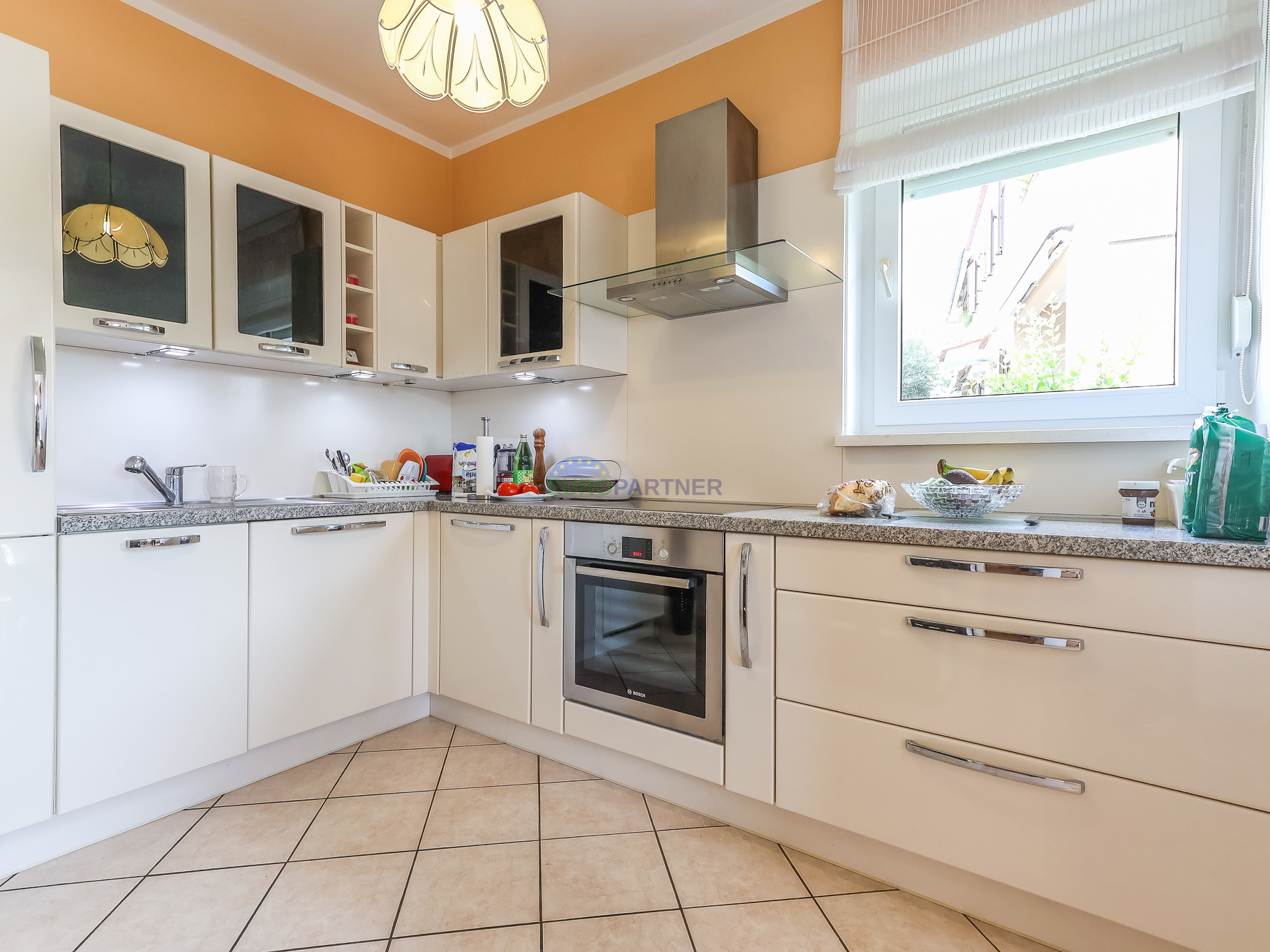 Casa indipendente con 4 appartamenti, Funtana