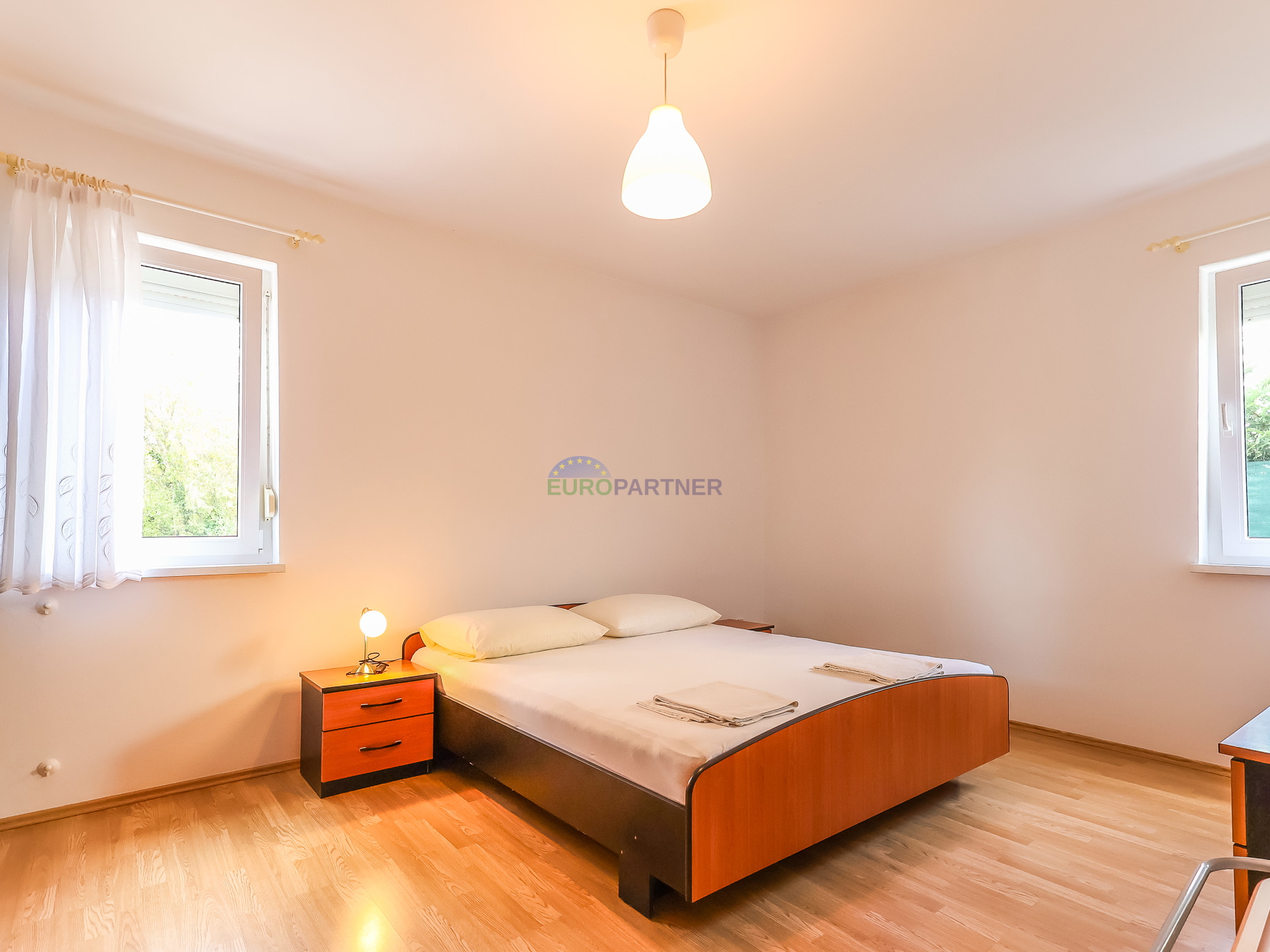 Casa indipendente con 4 appartamenti, Funtana