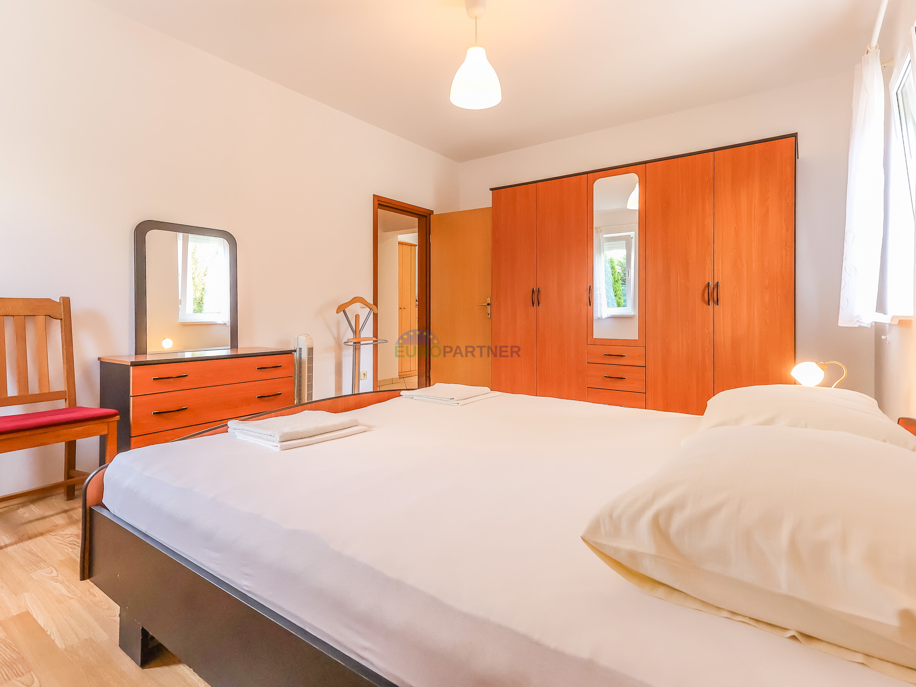 Casa indipendente con 4 appartamenti, Funtana