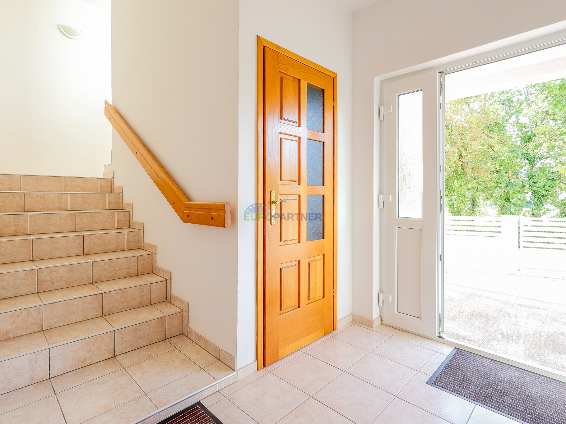 Casa indipendente con 4 appartamenti, Funtana