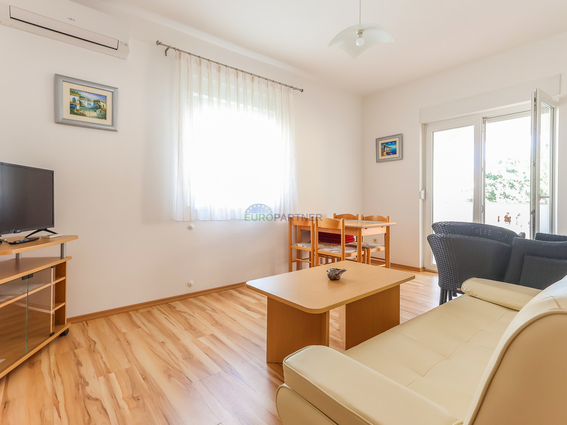 Casa indipendente con 4 appartamenti, Funtana