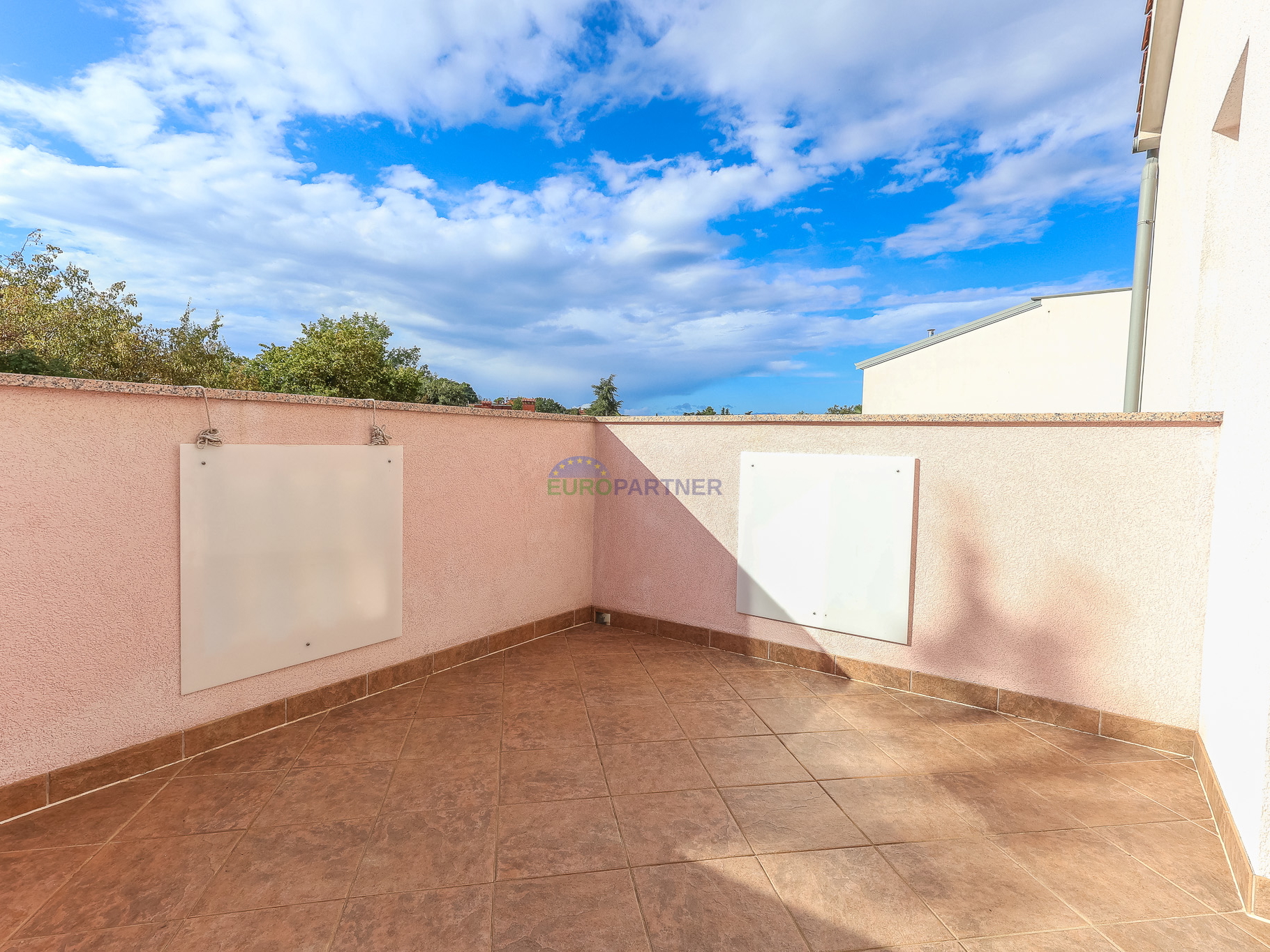 Casa indipendente con 4 appartamenti, Funtana