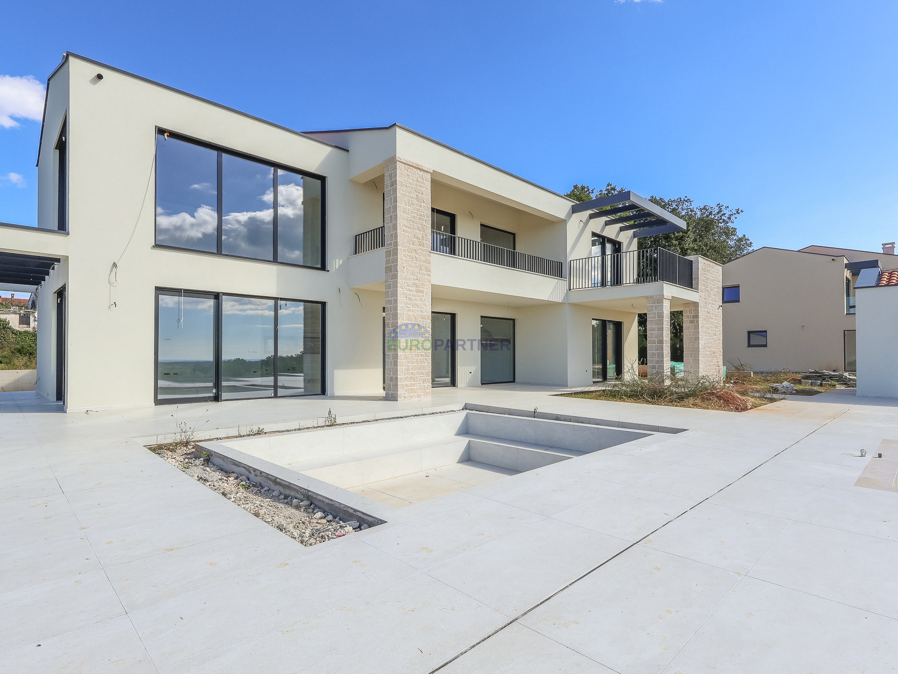 Villa di design con vista mare, zona di Parenzo, Istria