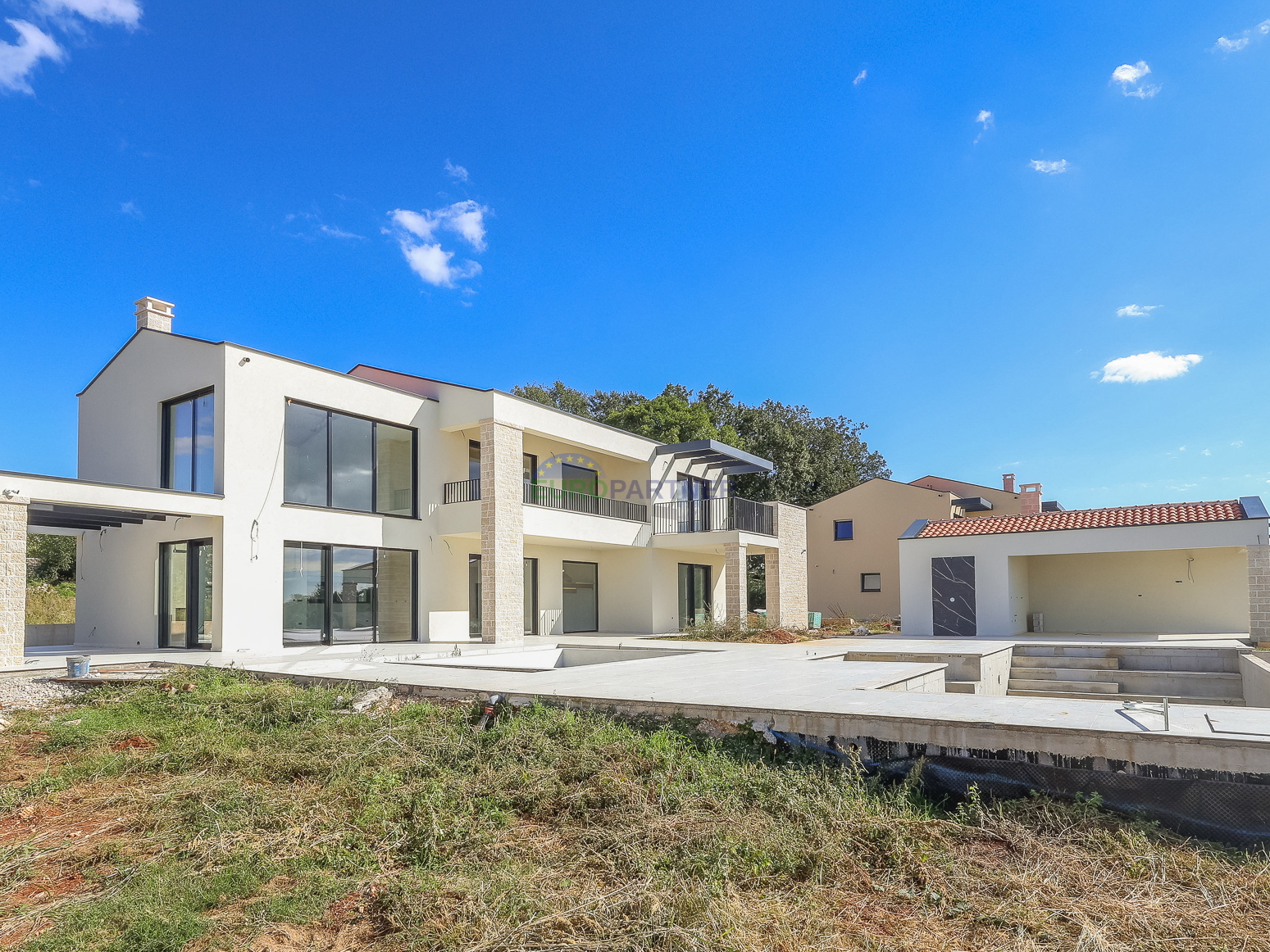 Villa di design con vista mare, zona di Parenzo, Istria