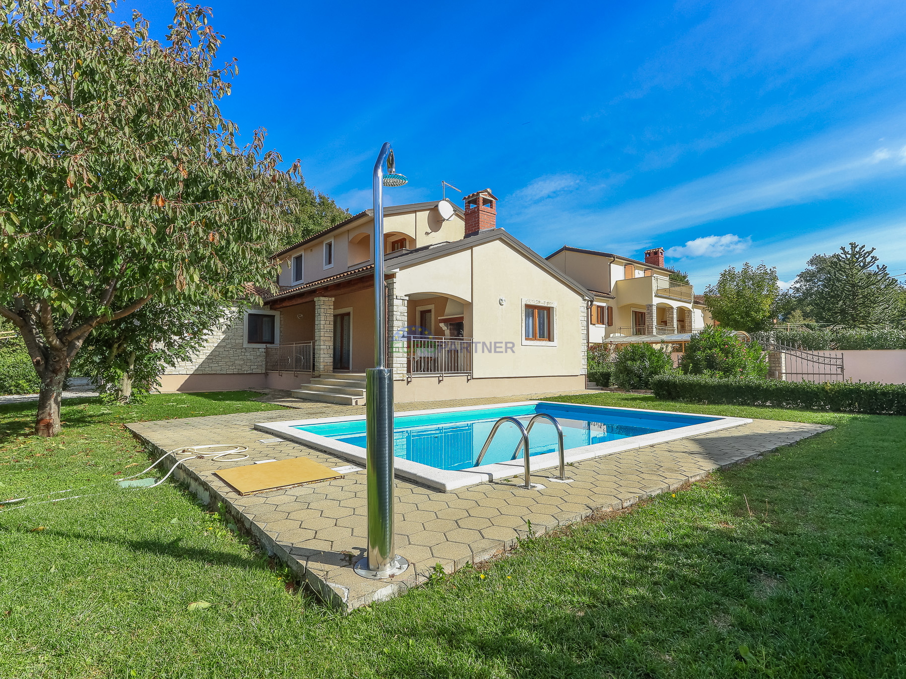 Casa mediterranea con piscina, a 12 km da Poreč