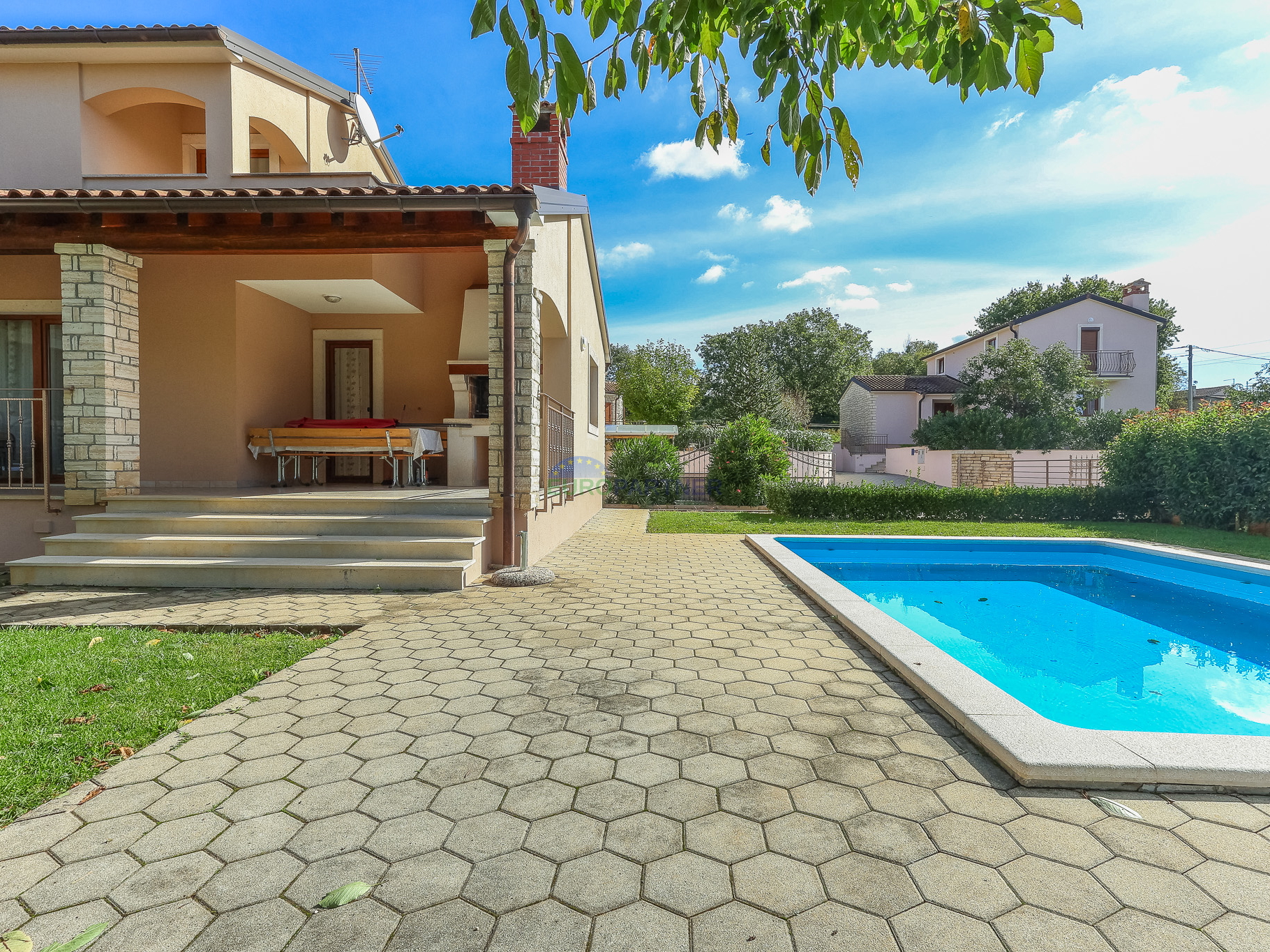 Casa mediterranea con piscina, a 12 km da Poreč