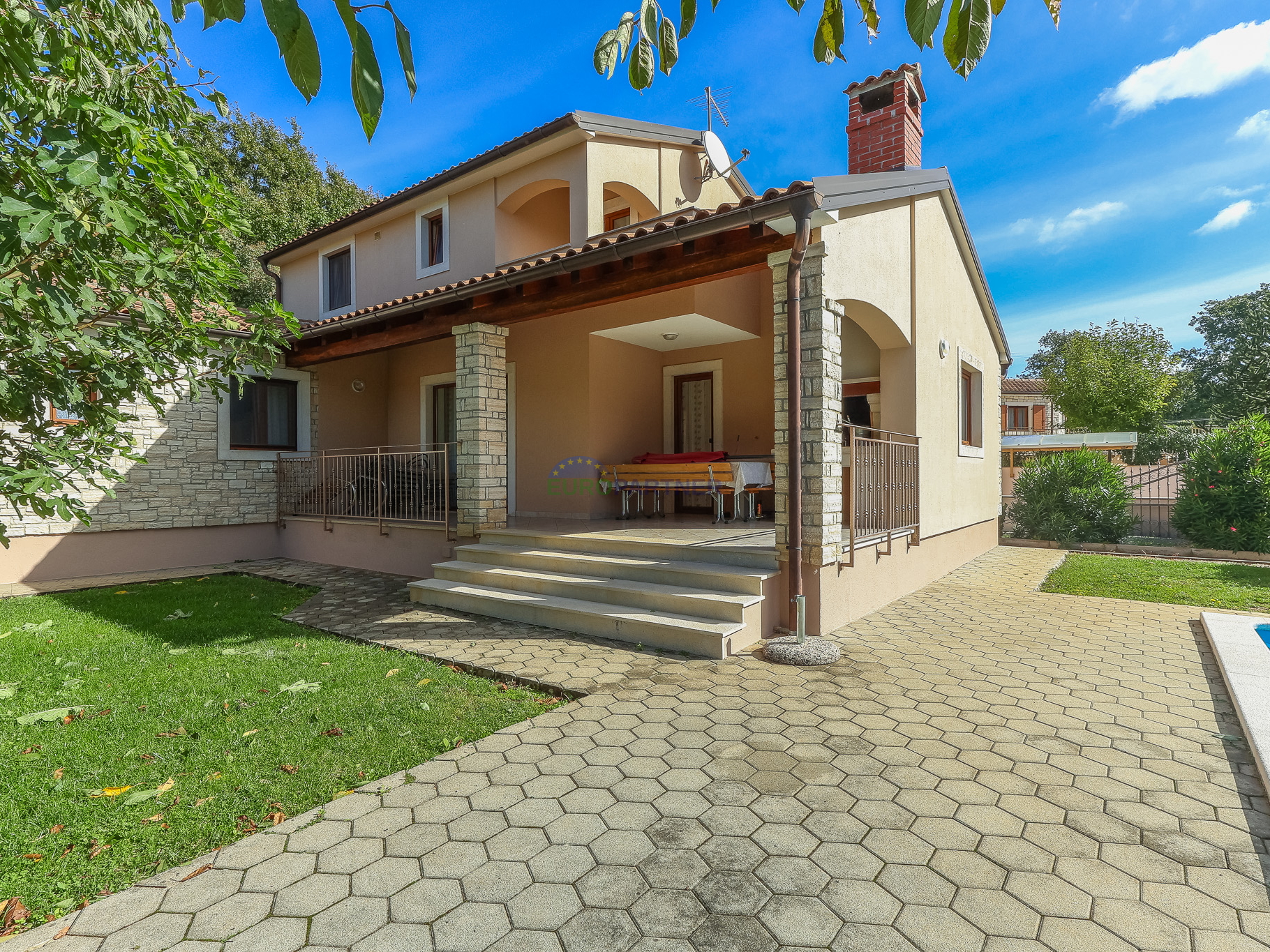 Casa mediterranea con piscina, a 12 km da Poreč