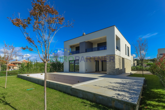 Porec -Detached luxury villa with sea views