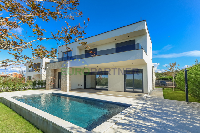 Porec - Detached luxury villa with sea view and pool