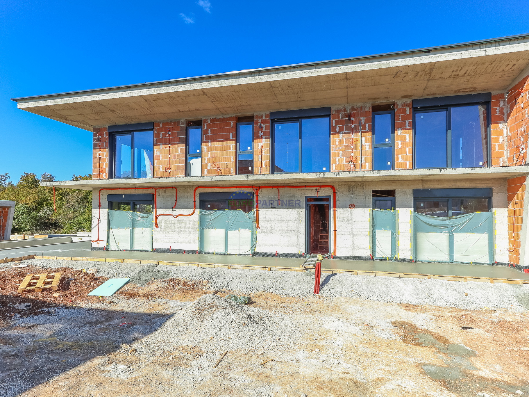 "Villa Black Beauty" attende il suo nuovo proprietario, realizzata con il metodo di costruzione "chiavi in ​​mano".