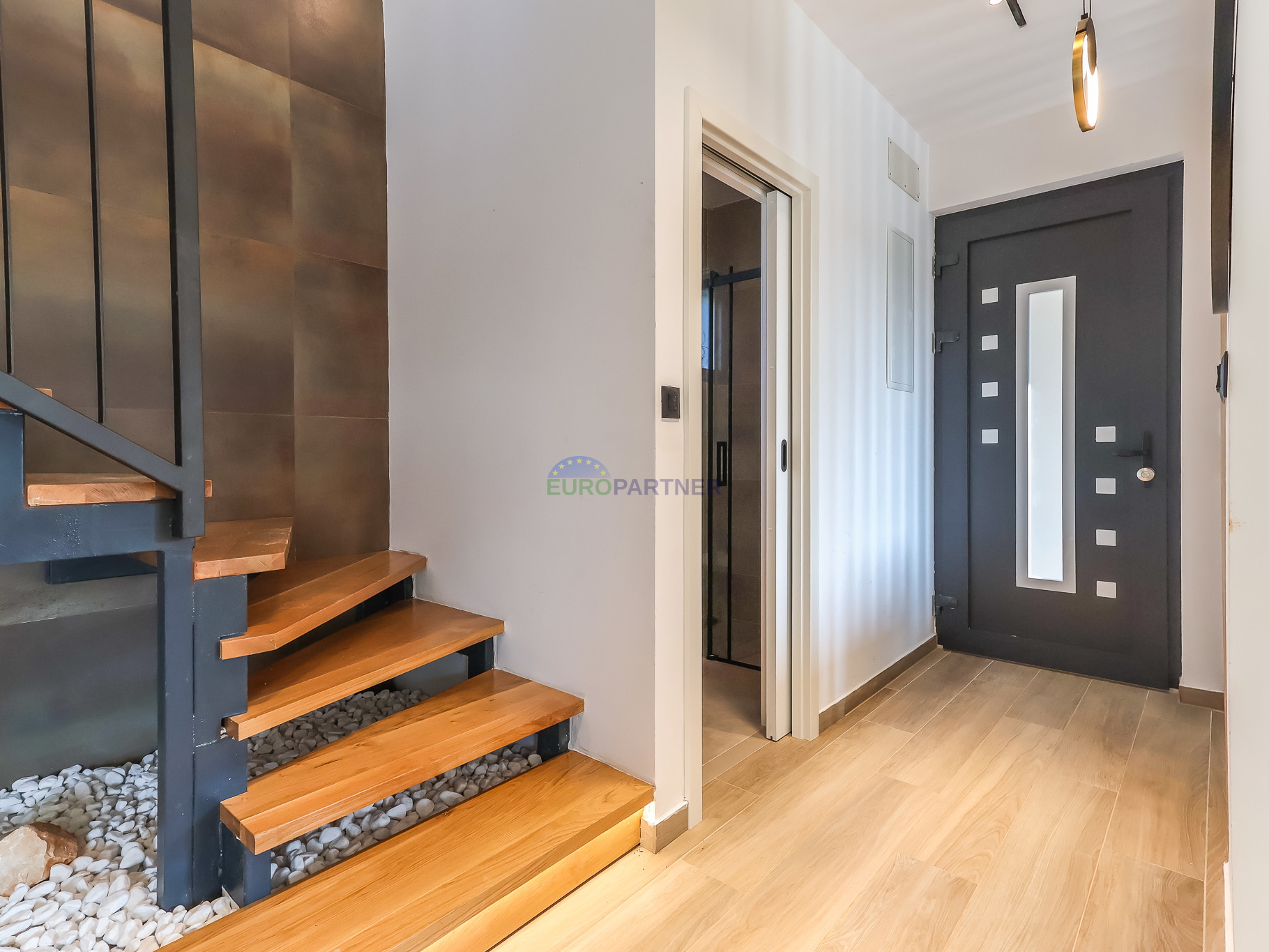 Novogradnja modernog dizajna 5km od Poreča, Istra