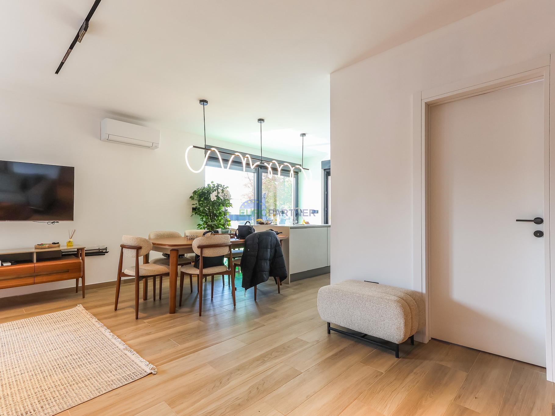 Novogradnja modernog dizajna 5km od Poreča, Istra