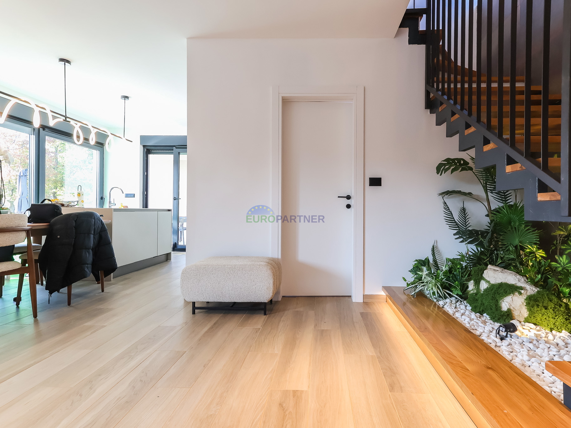 Novogradnja modernog dizajna 5km od Poreča, Istra