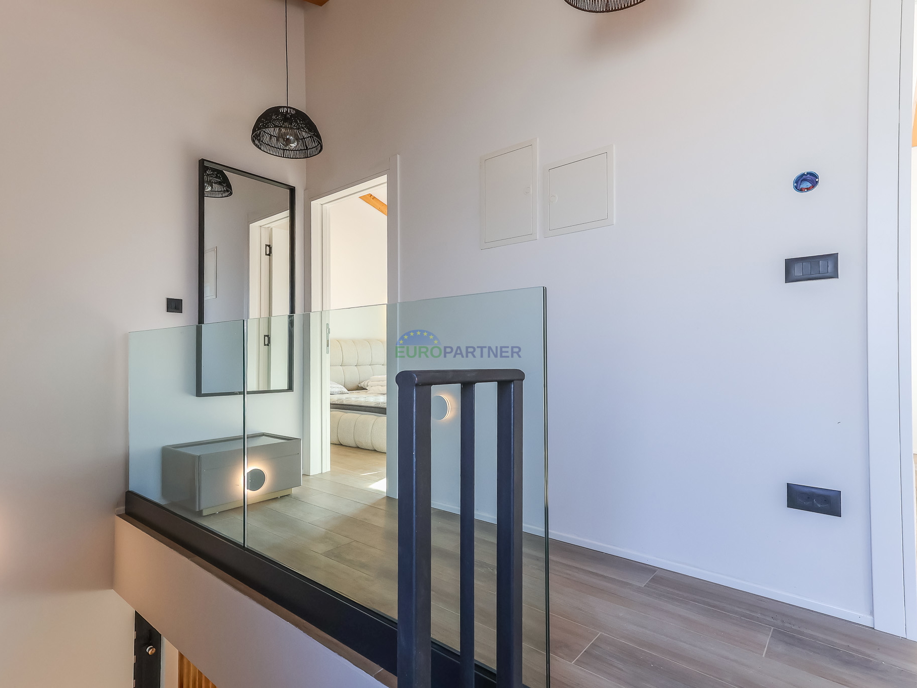 Novogradnja modernog dizajna 5km od Poreča, Istra