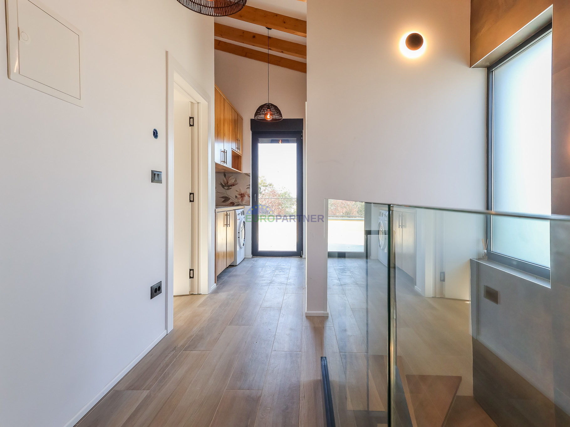 Novogradnja modernog dizajna 5km od Poreča, Istra